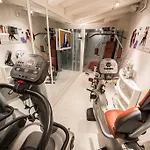 Victoria 4*