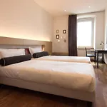 Victoria 4*